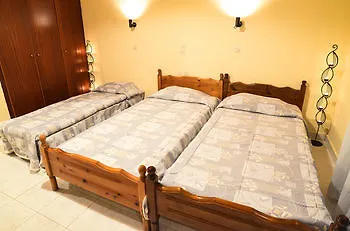 Artemis And Hotell 2*